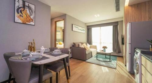 Luohu Hotel | Bo Yu Shennan No. 68 Apartment (Shenzhen Luohu Dongmen Branch)