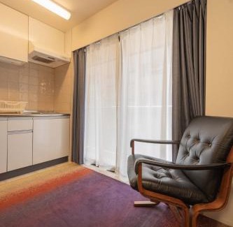 Asakusa Apartment | Welcoming Couples: Steps from Senso-ji Temple, Family-Friendly