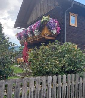 Am Feuersang House | Boahäusl: Family-Friendly Retreat with Kitchen Amenities