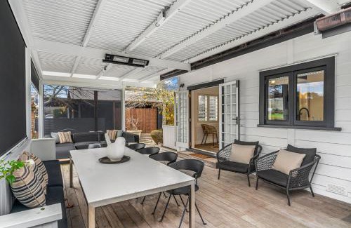 Matakana House | Board and Batten - Matakana Holiday Home