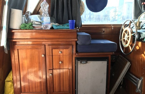 Chiaia Boat Rental | Experience Boat and Breakfast in Beautiful Mergellina