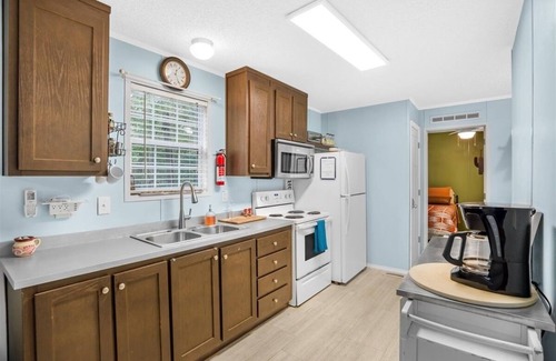 Edisto Island House | Jungle Spot: 9 Minutes to Beach, Pet-Friendly & Family Ready