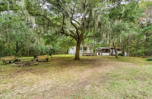 Edisto Island House | Jungle Spot: 9 Minutes to Beach, Pet-Friendly & Family Ready