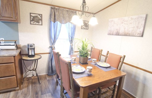 Astor House | Prime Boat Parking near 4 Springs & Racetrack - Guest Rated 10/10