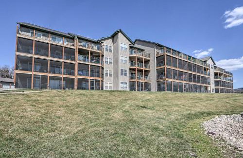 Camdenton Apartment | Accessible Camdenton Condo with Dock & Pool Access