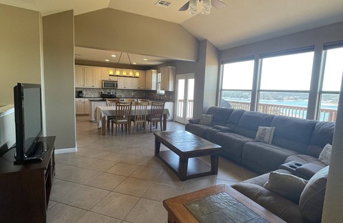 Waterford On Lake Travis House | Lakeview House: Guest Rated 10/10 with Pool & High-Speed Wifi