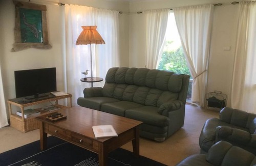 Second Valley House | Relaxing Boathaven Beach House: Guest Rated 9.6, Pet Friendly