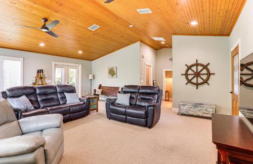 Dunnellon House | Idyllic Riverfront Dunnellon Retreat with Boathouse & Dock