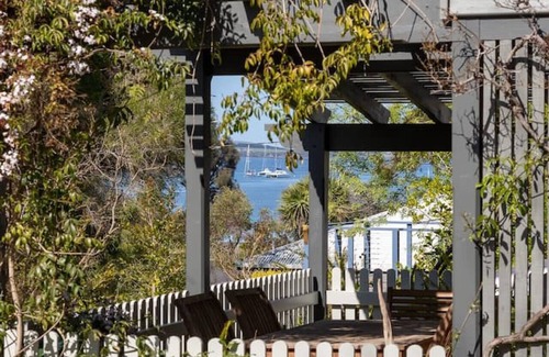 Rhyll Apartment | Oceanfront Boathouse with Breakfast & Ocean Views