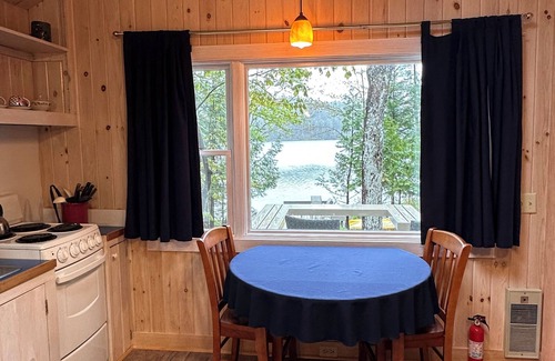 Seal Cove Cottage | Waterfront Cottage Retreat Near Acadia National Park