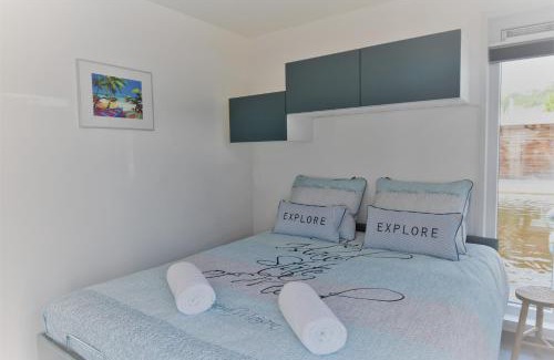 Heugum House | Discover Boatlodge, Anegada: Highly Rated Dining & Comfort
