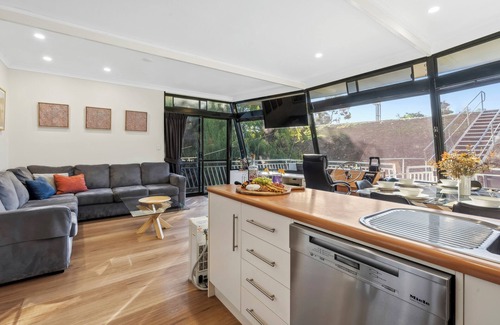 Renmark Boat Rental | Discover Boats And Bedzzz & Renmark River Villas Today!