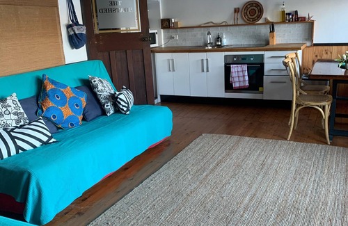 Dangar Island Cabin | Boatshed Bliss: Pet-Friendly Retreat with Ocean Views