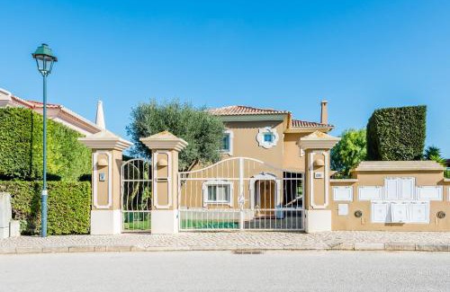 Atalaia Villa | Relaxing Stay at Boavista Golf and Spa Resort with Pool & Spa