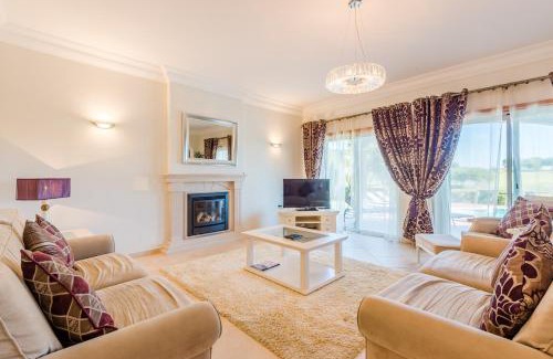 Atalaia Villa | Relaxing Stay at Boavista Golf and Spa Resort with Pool & Spa