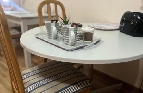 Fish Hoek Apartment | Budget-Friendly Bob-Bob's Cottage with Pool & 9.6 Rating