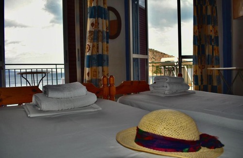 Tolo Apartment | Cozy Bob's Apartments with Ocean View & Breakfast Included