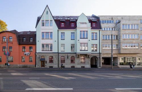 Kadriorg Apartment | Child-Friendly Retreat at Bob W Avangard - Rated 8.8/10