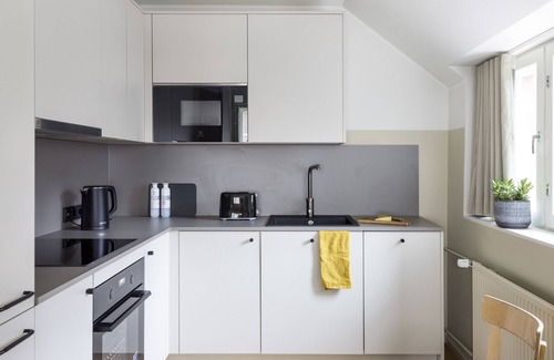 Kaisaniemi Apartment | Premier Stay at Bob W City Centre: Oceanfront Bliss Awaits