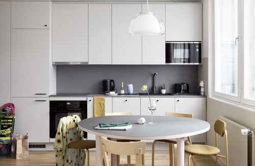 Kaisaniemi Apartment | Premier Stay at Bob W City Centre: Oceanfront Bliss Awaits