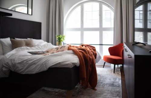 Helsinki City Centre Apartment | Experience Bob W Koti Katajanokka: Pet-Friendly Retreat