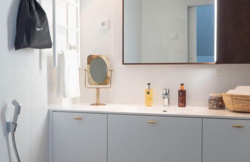 Ullanlinna Apartment | Discover Bob W Koti Ullanlinna: Family-Friendly Getaway