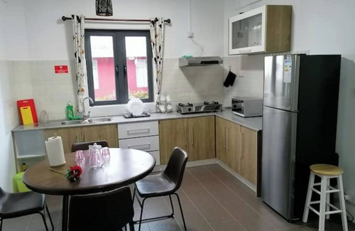 Curepipe Apartment | Family-Friendly Bobato Appartement B with Kitchen Amenities