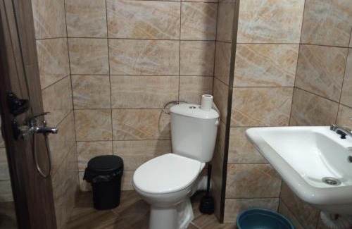 Panagyurishte House | Discover Bobekova Kashta: Pet-Friendly Stay with Hot Tub