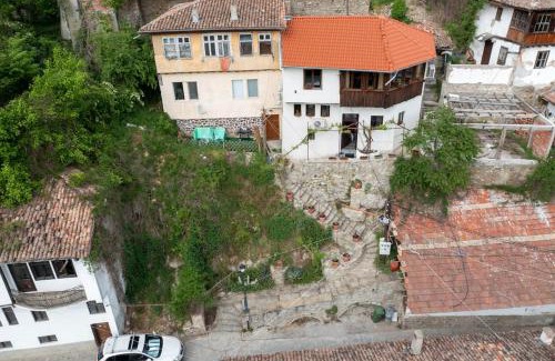 Veliko Tarnovo House | Bobevata Guest House: Entire Home with Scenic Old Town Views