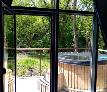 Bobrovnik Resort | Discover Bobrí potôčik: Pet-Friendly Beach Retreat