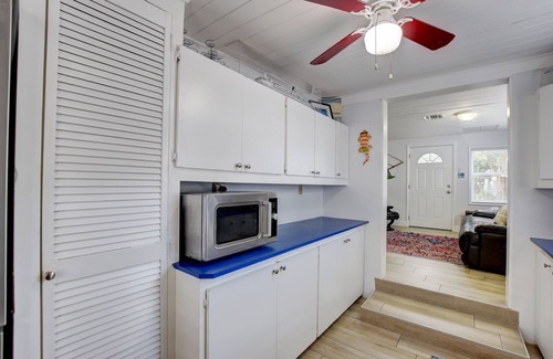 Briny Breezes House | Bob's Beach House: Steps to the Ocean with Spa & Hot Tub