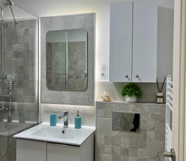 Turda Apartment | Cozy Boby’s Studio: Pet-Friendly with Free Parking