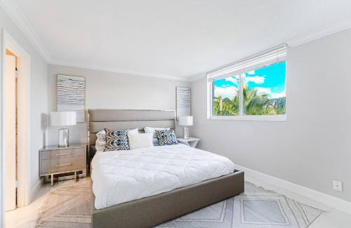 Boca Raton Apartment | Boca Beach Retreat Pool Sand