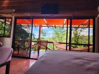 Boca Tapada Cabin | Pet-Friendly Boca Tapada Lodge with Hot Tub & Breakfast
