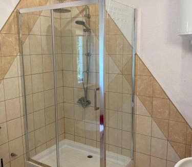 Podmacharce Cabin | Experience Bociani Domek: Ocean Views & Pet-Friendly Stays