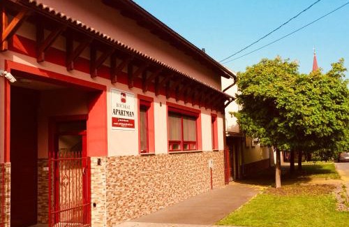 Hajduszoboszlo Apartment | Kid-Friendly Retreat at Bocskai Apartmanház - Guest Rated 9.8