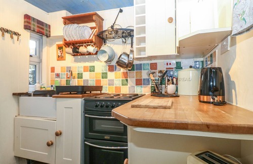 Caernarfon Cottage | Family-Friendly BOD FEURIG Holiday Cottage in Penygroes