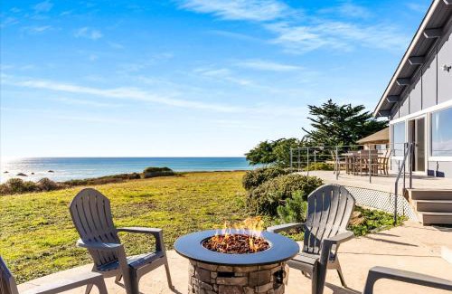 Sereno del Mar House | Beautiful Bodega Bay Beach Home with Scenic Views & Pets Welcome