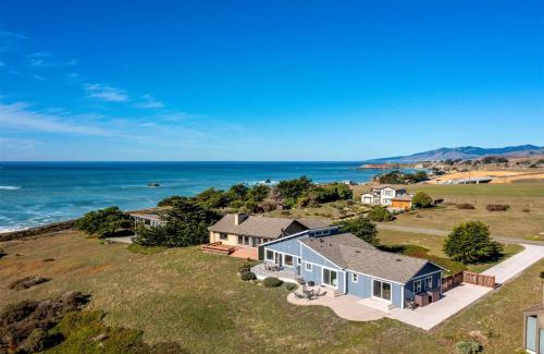 Sereno del Mar House | Beautiful Bodega Bay Beach Home with Scenic Views & Pets Welcome