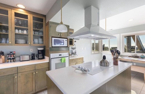 Bodega Bay House | Oceanfront Bodega Bay Home with Spectacular Views