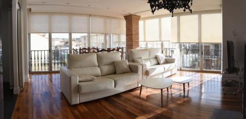 Lapuebla de Labarca House | Discover Bodega Don Balbino: Child-Friendly Retreat