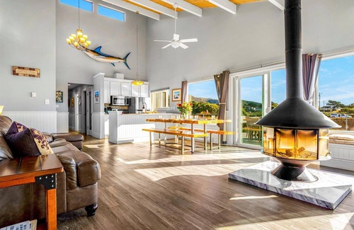 Sereno del Mar House | Pet-Friendly Bodega Bay Beach Home with Ocean View & Pool