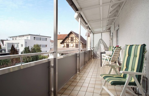 Meckenbeuren Apartment | Cozy Apartment 'Bodensee Gresser' with Terrace and Wi-Fi