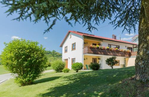 Grunkraut Apartment | Family-Friendly BodenSEE Apartment in Ravensburg Grünkraut