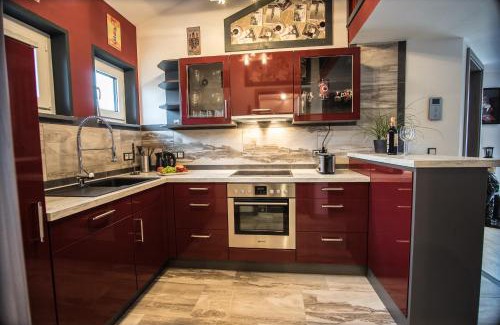 Uhldingen-Muehlhofen Apartment | Trendy Bodensee-Fewo: Modern Apartment with Netflix & Views