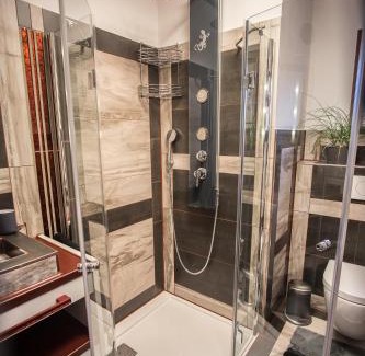 Uhldingen-Muehlhofen Apartment | Trendy Bodensee-Fewo: Modern Apartment with Netflix & Views