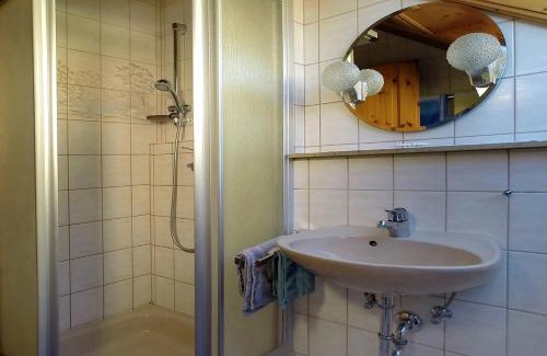 Bermatingen House | Inviting Bodensee Unterkunft: Family-Friendly Getaway Awaits