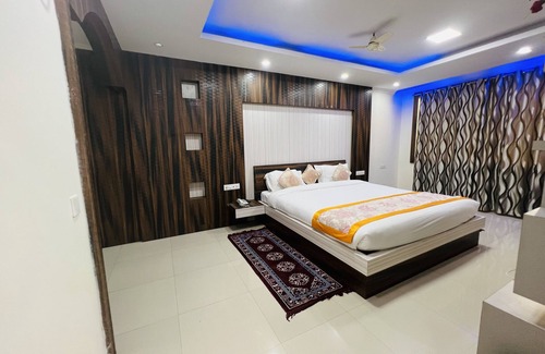 Bodh Gaya Hotel | Discover Bodhgaya Regency Hotel with Family-Friendly Amenities