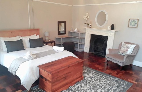 Graaff-Reinet House | Child-Friendly Boer & Brit: Rated 8.5/10 for Comfort