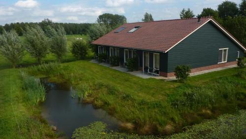 Goudriaan Bed & Breakfast | Pet Friendly Retreat at Boerderij "De Verwondering"